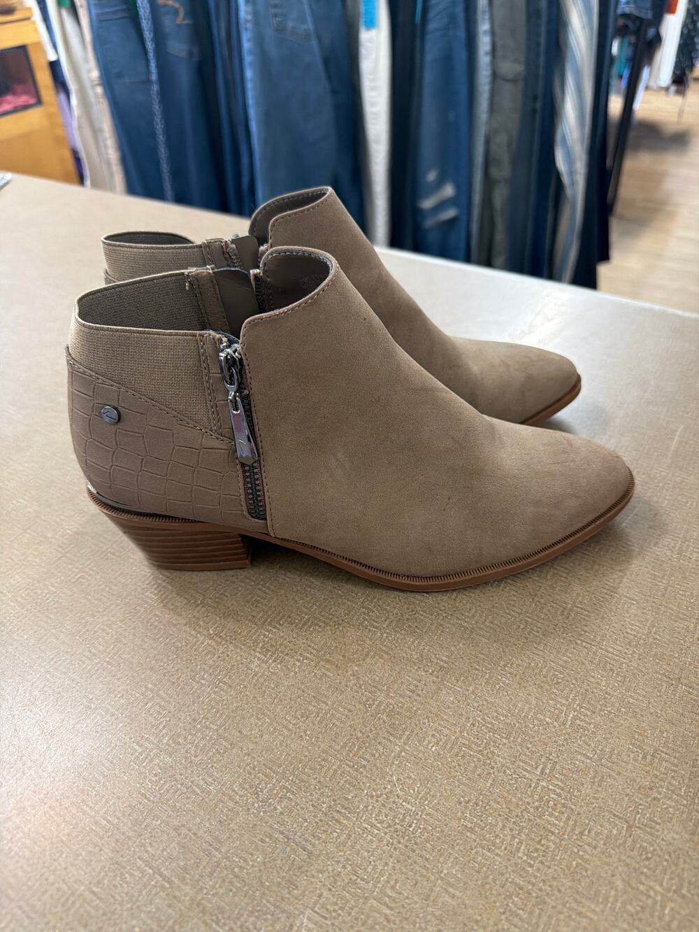 Simply Vera Wang Danna Ankle Boots women's size 7.5